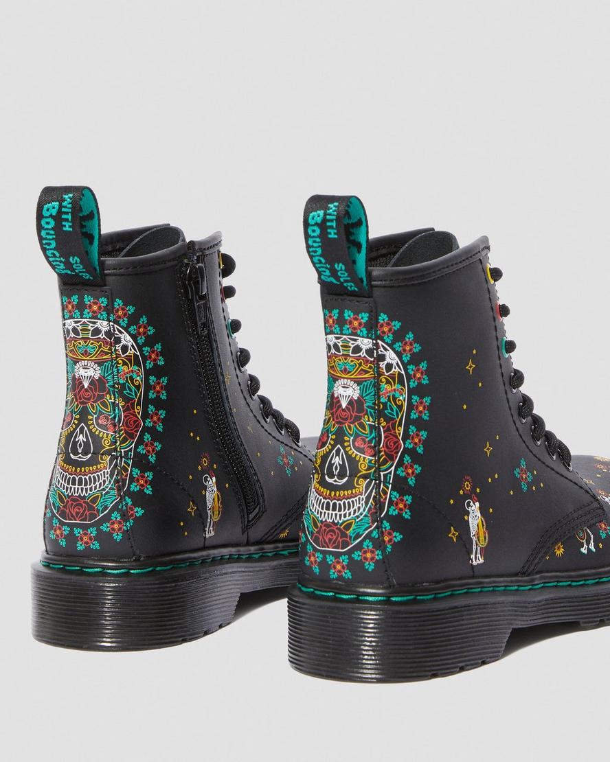 Dr martens on sale junior 1460 skull
